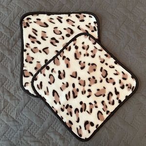 Leopard print washcloths